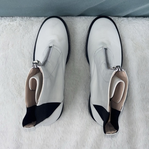 GUC STUART WEITZMAN Lodge Zip Leather Bootie in White Size 8B **defects** Moto - Picture 6 of 11